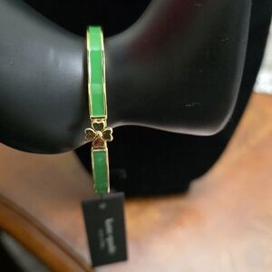 Kate Spade Heritage Spade Flower Hinged Bangle